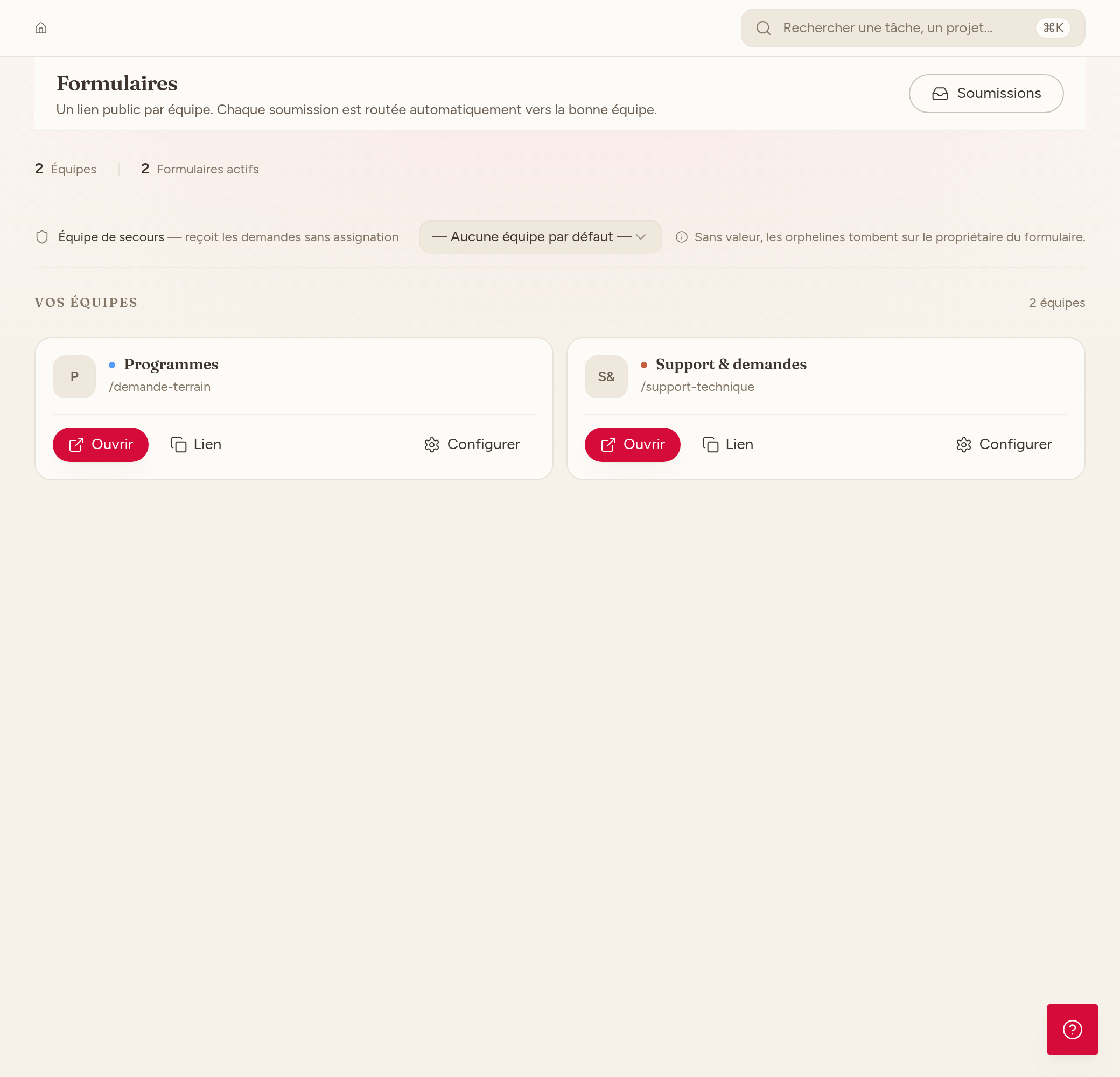 Page Formulaires : formulaires existants, lien public et accès aux soumissions